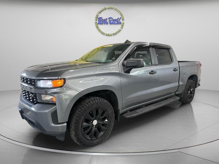 2022 Chevrolet Silverado 1500 4WD Crew Cab Custom