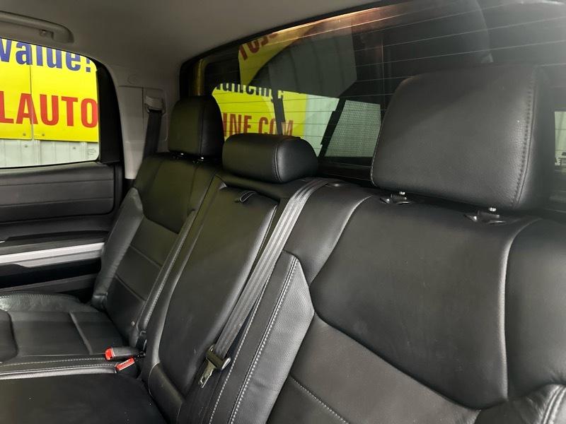 Toyota Tundra Limited 5.7L CrewMax 4WD 2015