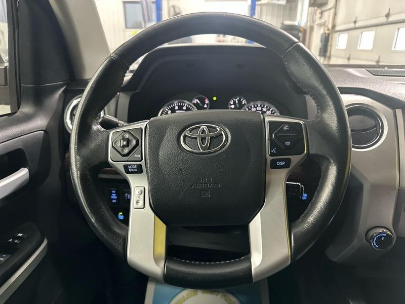 Toyota Tundra Limited 5.7L CrewMax 4WD 2015