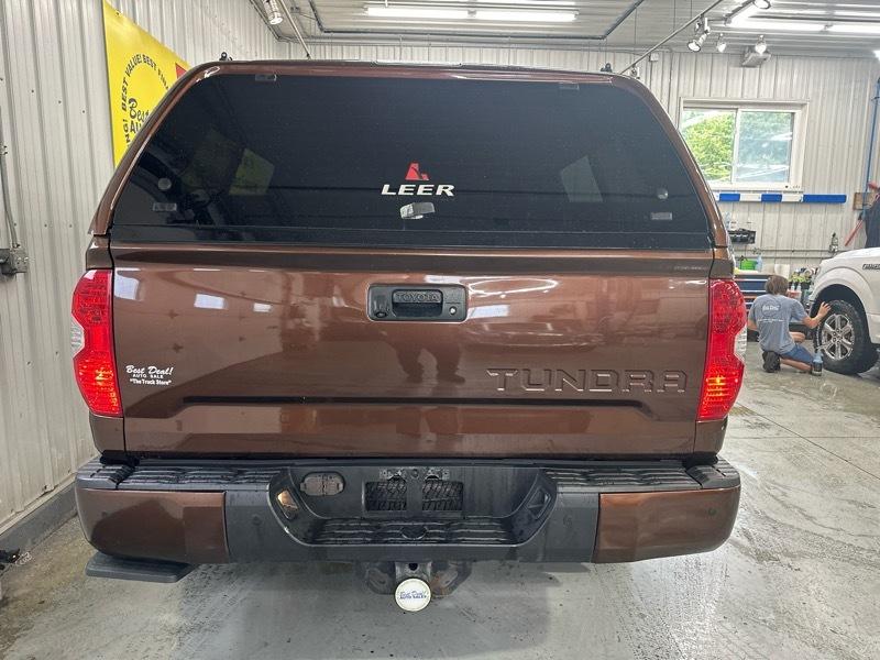 Toyota Tundra Limited 5.7L CrewMax 4WD 2015