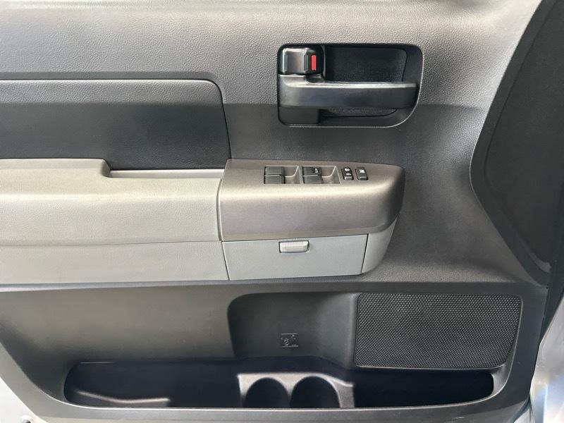 Toyota Tundra Tundra-Grade 5.7L CrewMax 4WD 2013