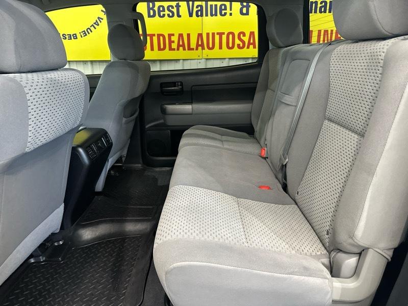 Toyota Tundra Tundra-Grade 5.7L CrewMax 4WD 2013