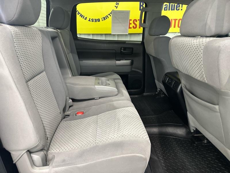 Toyota Tundra Tundra-Grade 5.7L CrewMax 4WD 2013