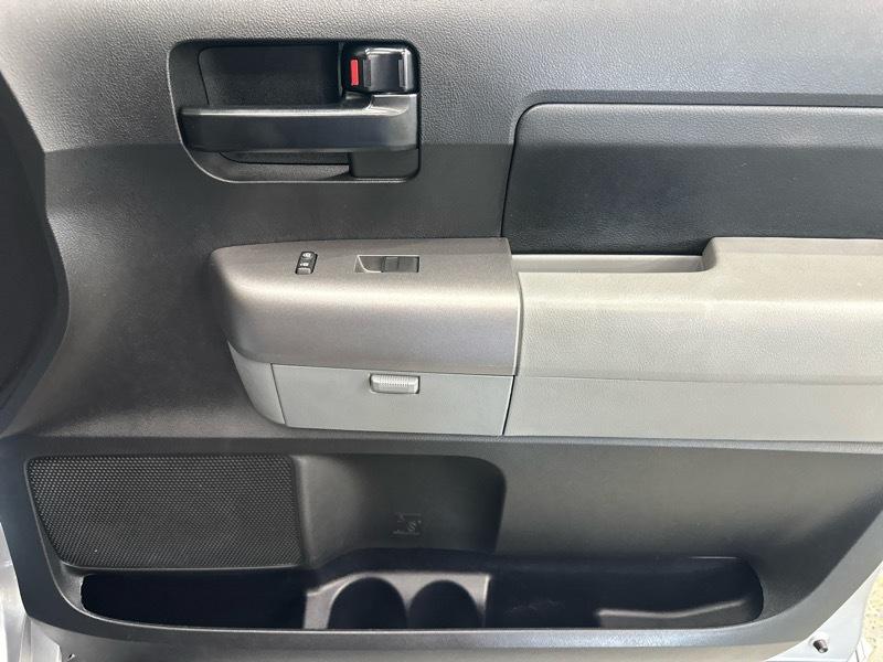 Toyota Tundra Tundra-Grade 5.7L CrewMax 4WD 2013