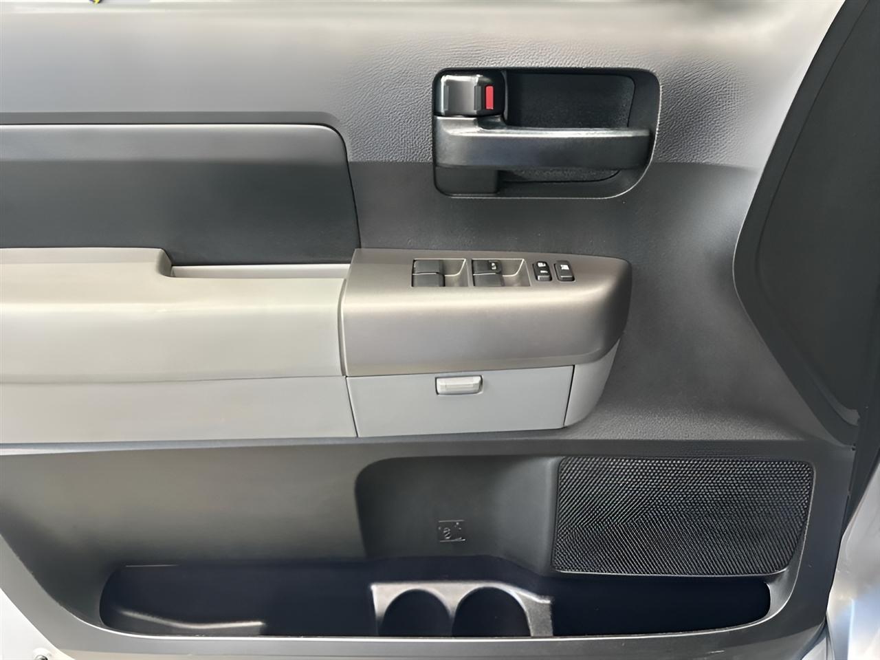 Toyota Tundra  2013