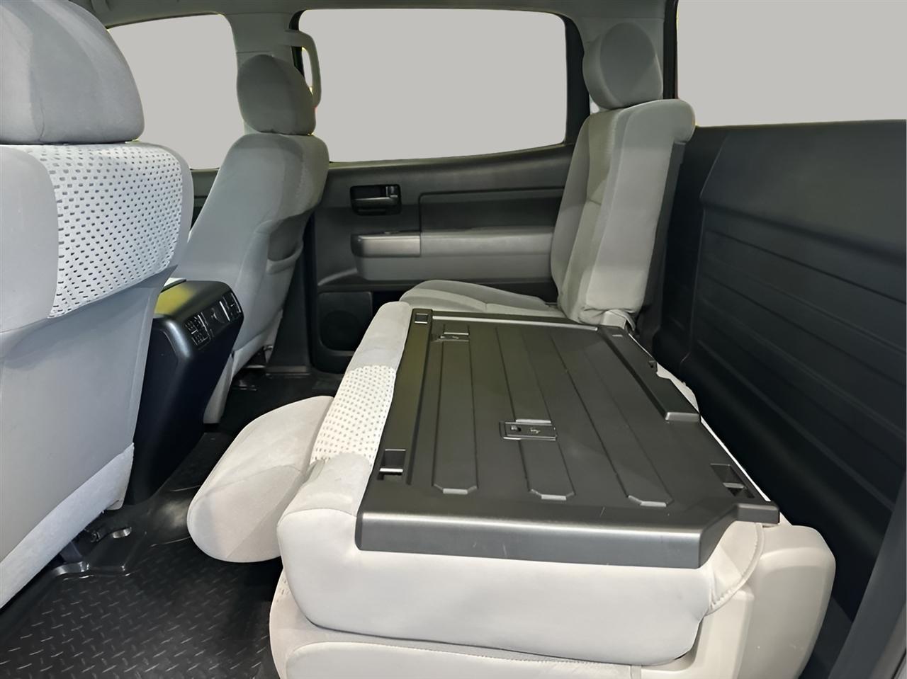 Toyota Tundra  2013