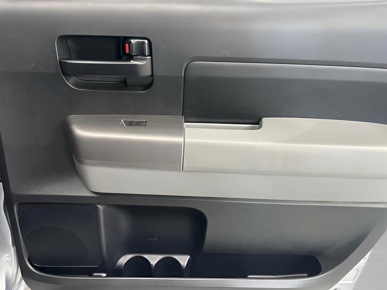 Toyota Tundra  2013