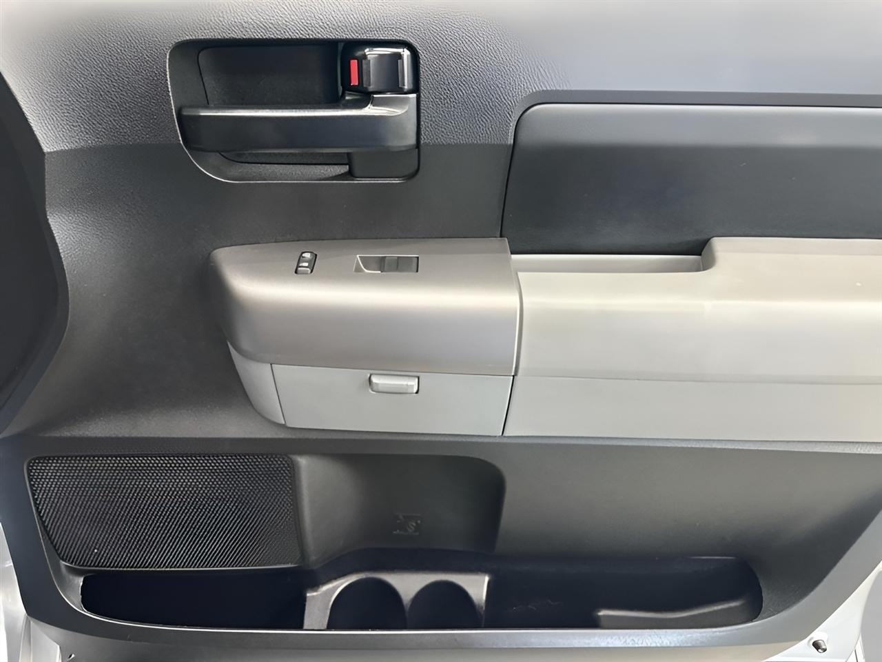 Toyota Tundra  2013