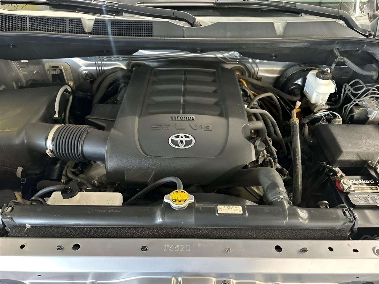 Toyota Tundra  2013