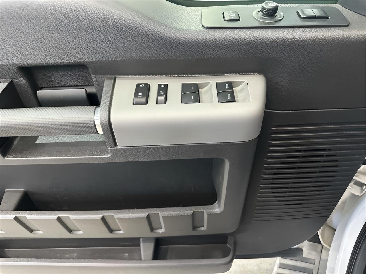 Ford F-250 SD Lariat Crew Cab Short Bed 4WD 2013