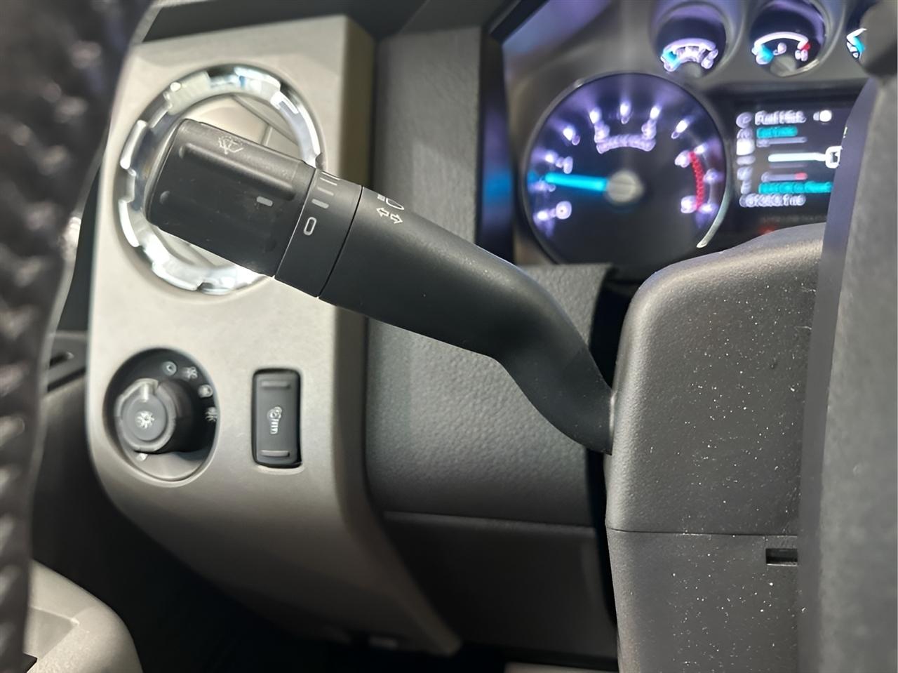 Ford F-250 SD Lariat Crew Cab Short Bed 4WD 2013
