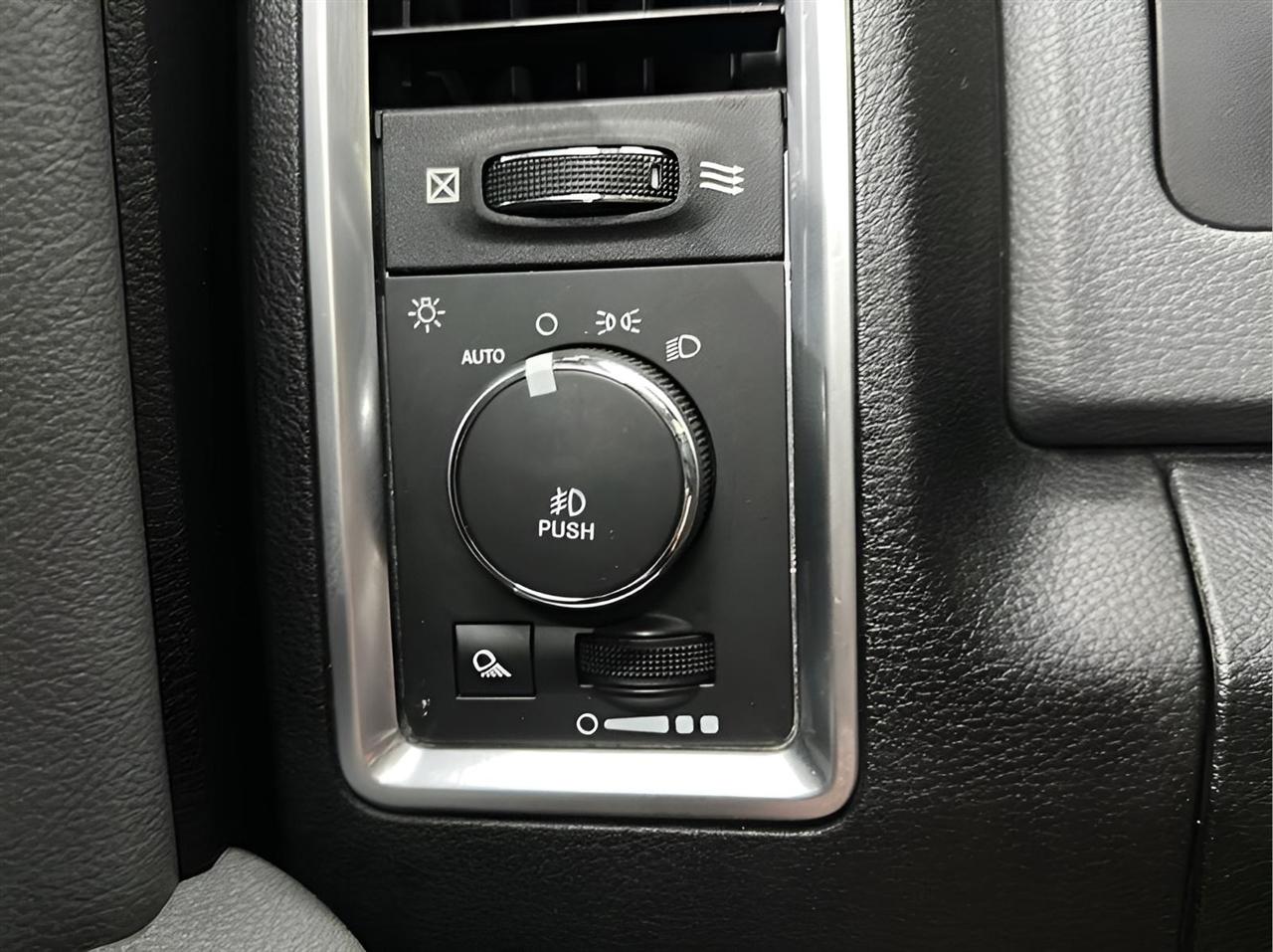 RAM 2500 SLT Crew Cab SWB 4WD 2018