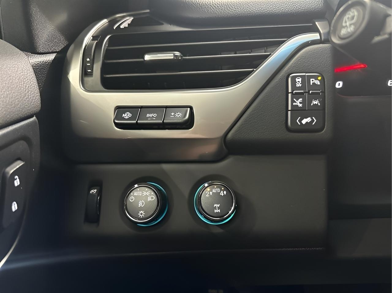 2019 Chevrolet Tahoe Premier - Photo 19