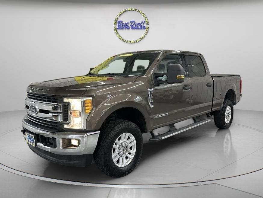 2017 Ford F-250 SD XLT Crew Cab 4WD