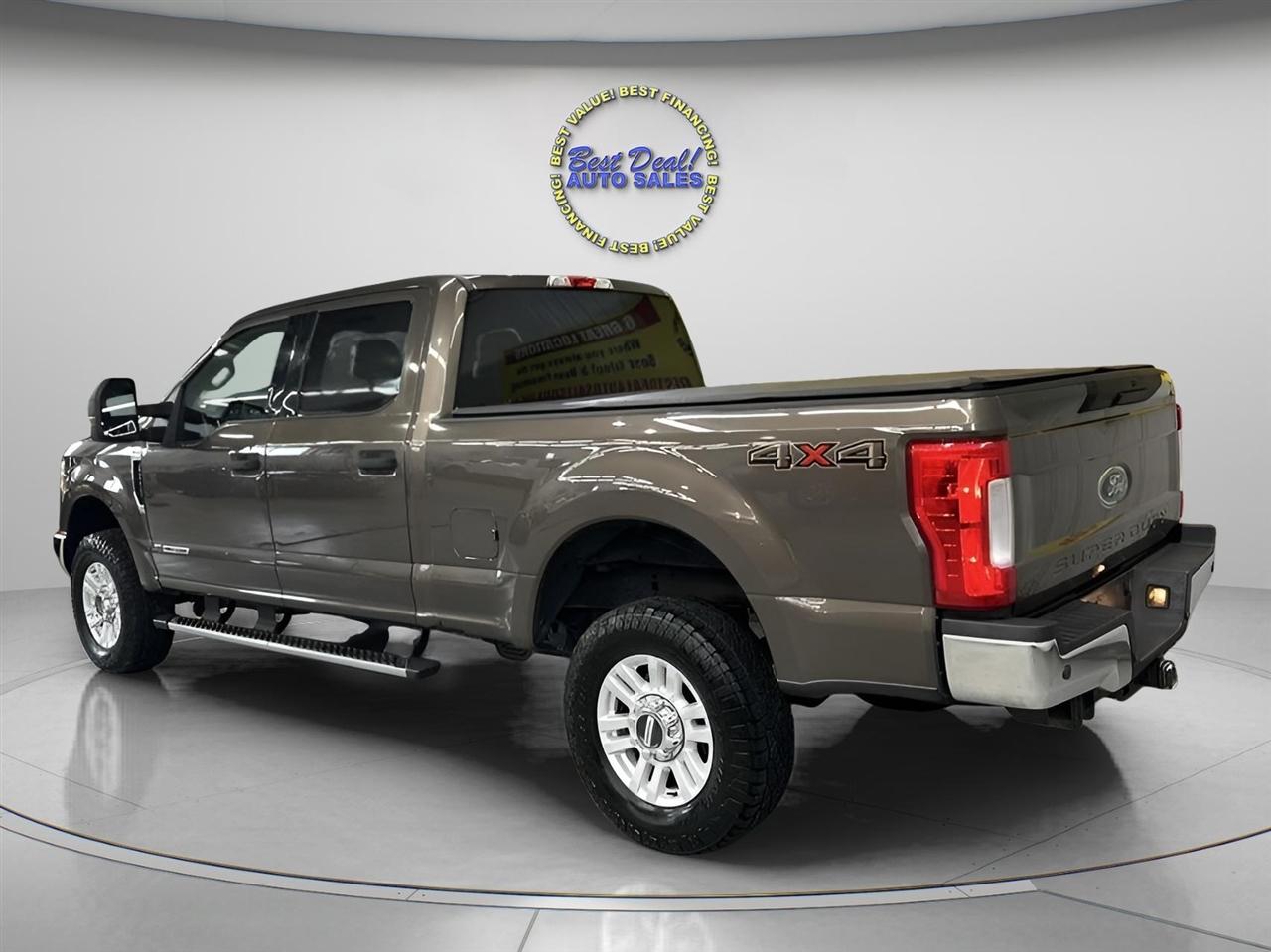 Ford F-250 SD XLT Crew Cab 4WD 2017