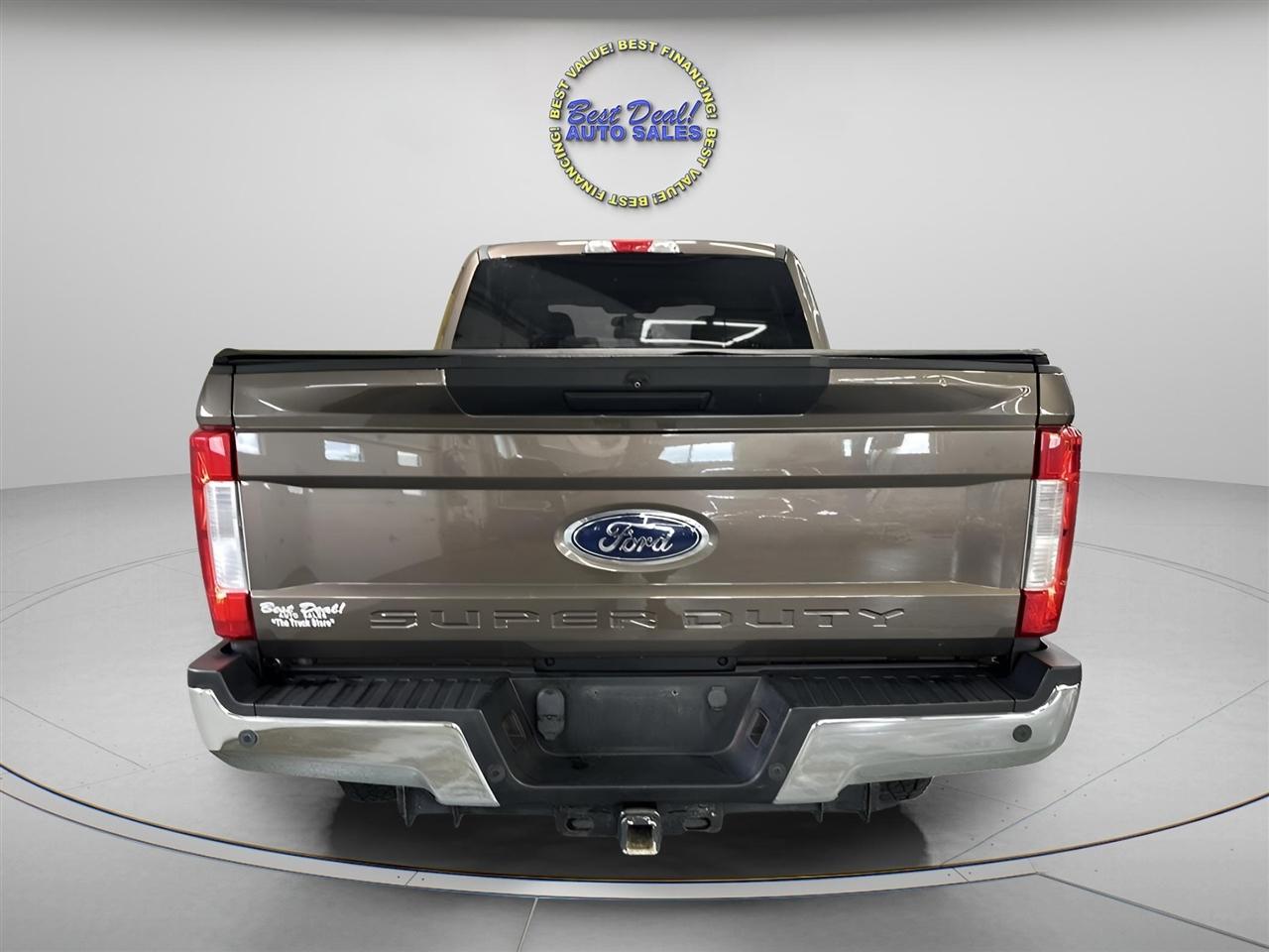 Ford F-250 SD XLT Crew Cab 4WD 2017