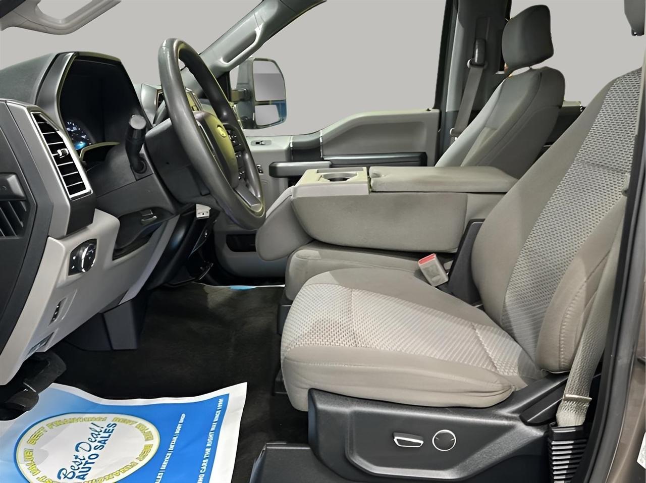Ford F-250 SD XLT Crew Cab 4WD 2017