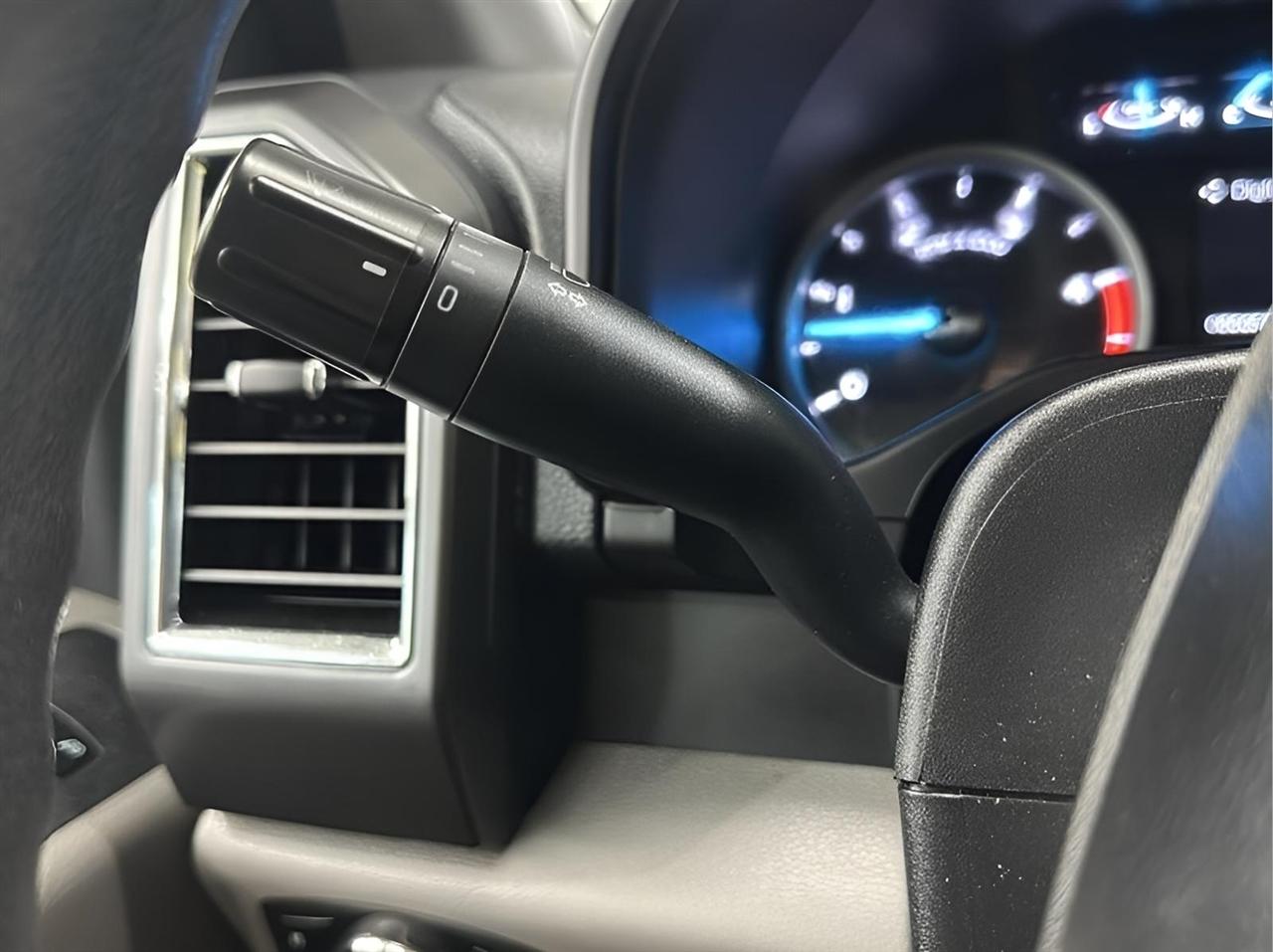 Ford F-250 SD XLT Crew Cab 4WD 2017