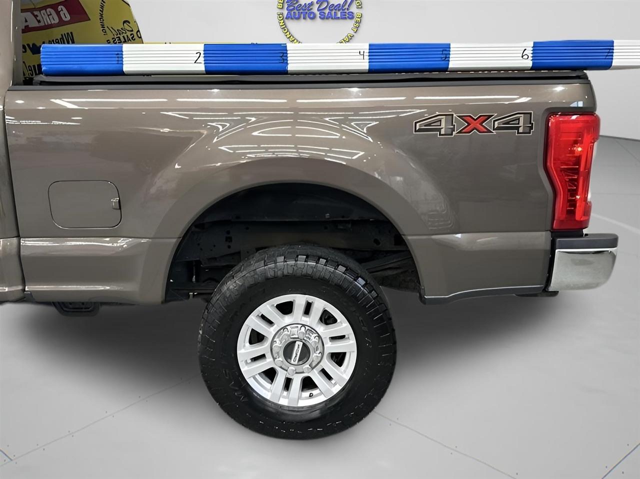 Ford F-250 SD XLT Crew Cab 4WD 2017