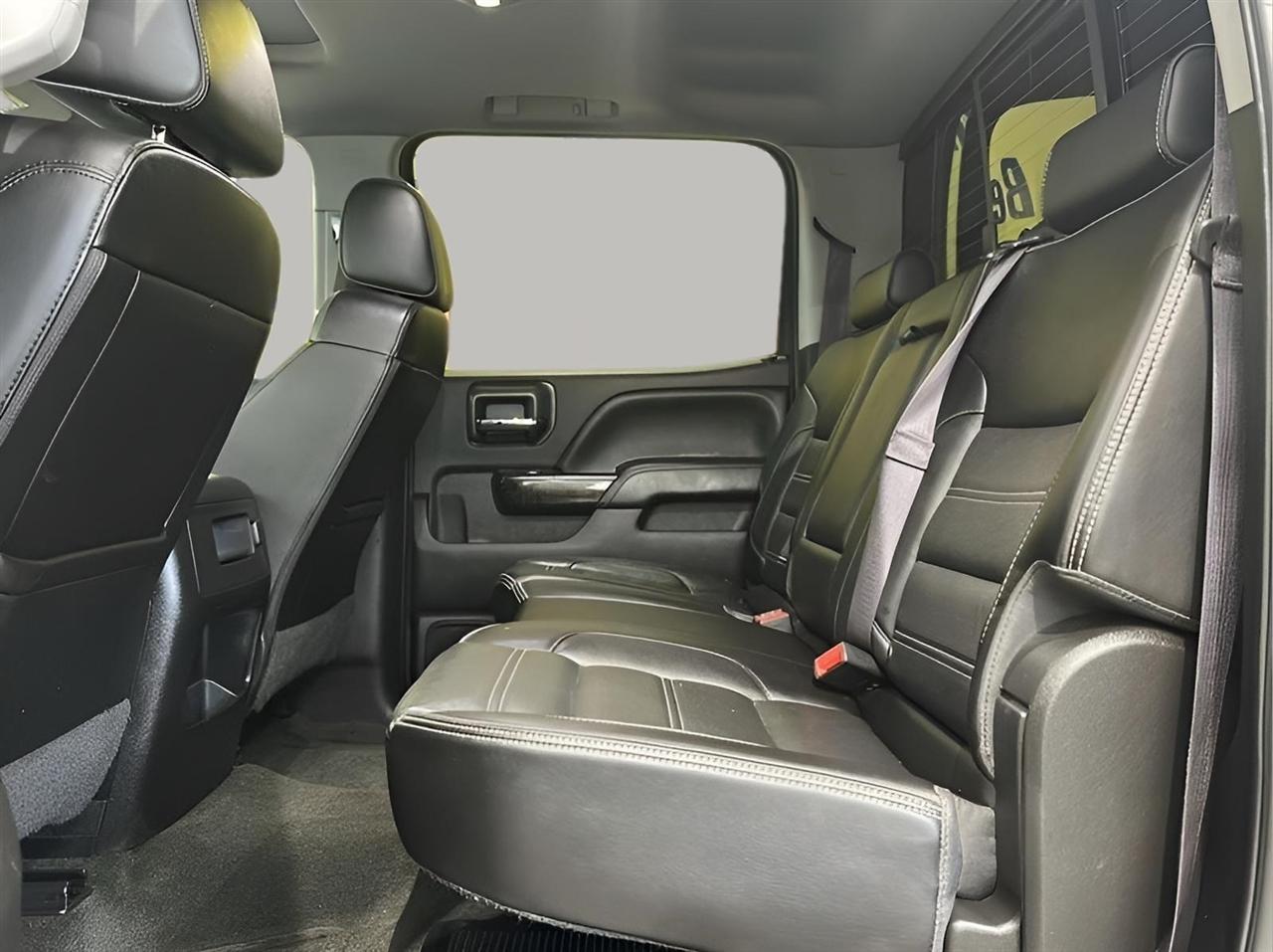 GMC Sierra 2500HD Denali Crew Cab 4WD 2016