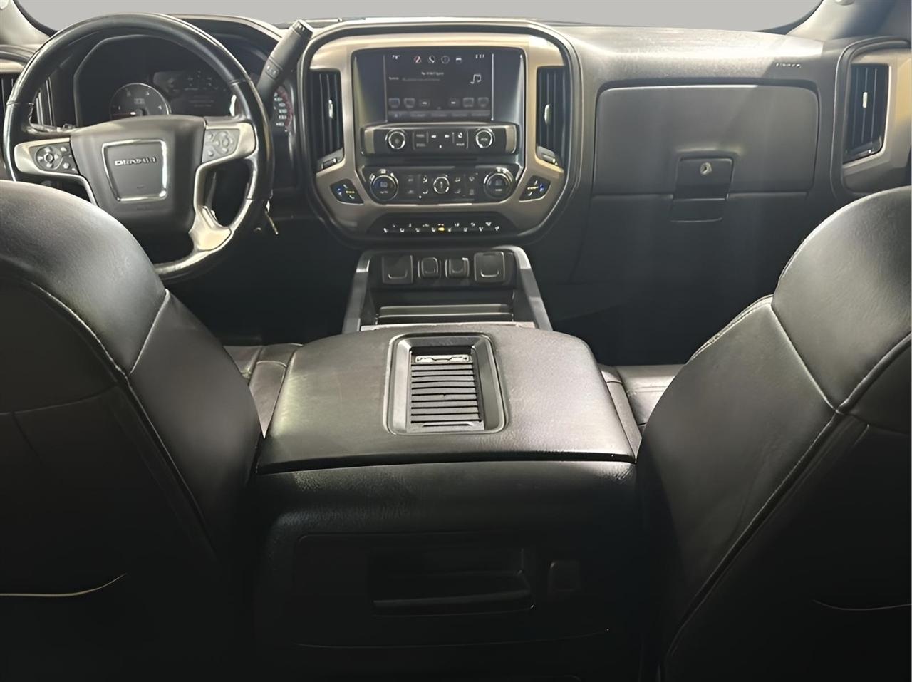 GMC Sierra 2500HD Denali Crew Cab 4WD 2016