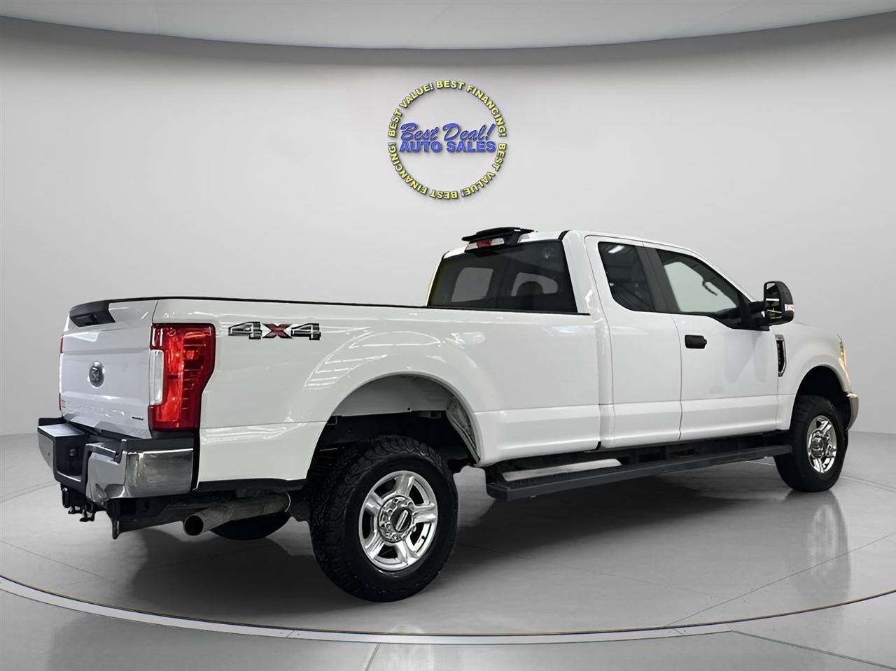 Ford F-250 SD XL SuperCab Long Bed 4WD 2017