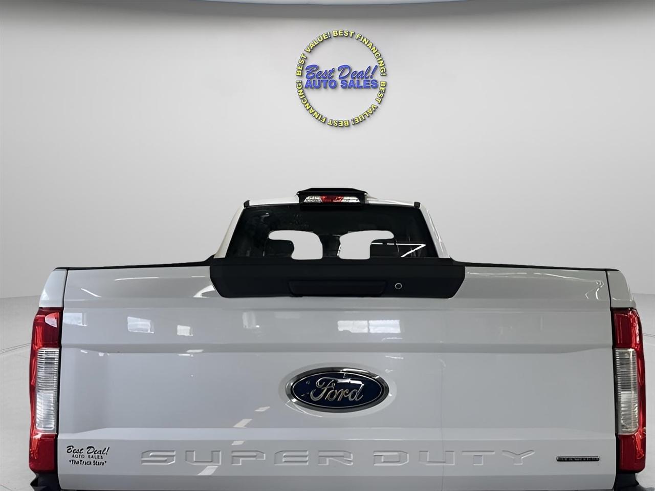 Ford F-250 SD XL SuperCab Long Bed 4WD 2017