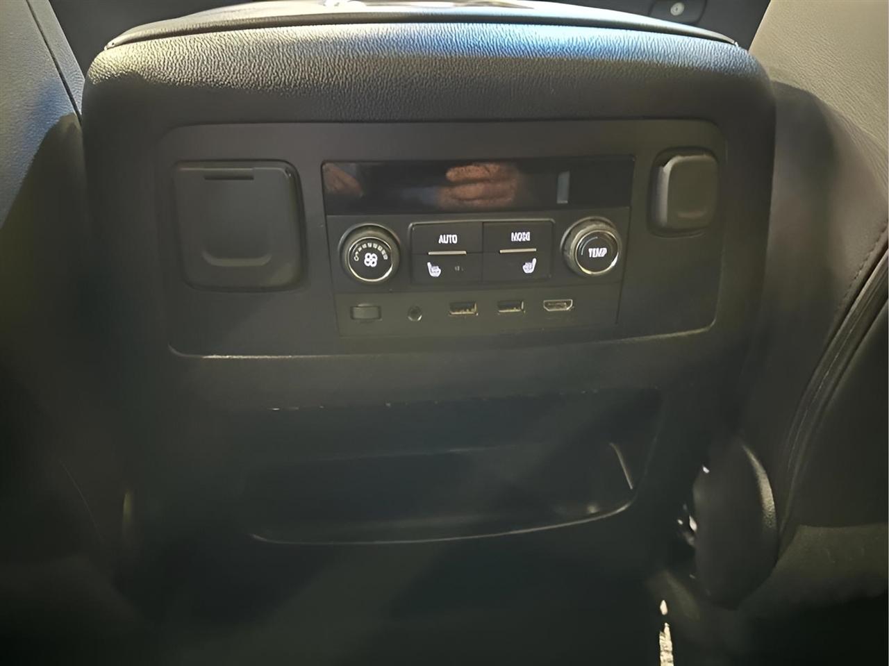 Chevrolet Suburban Premier 4WD 2018