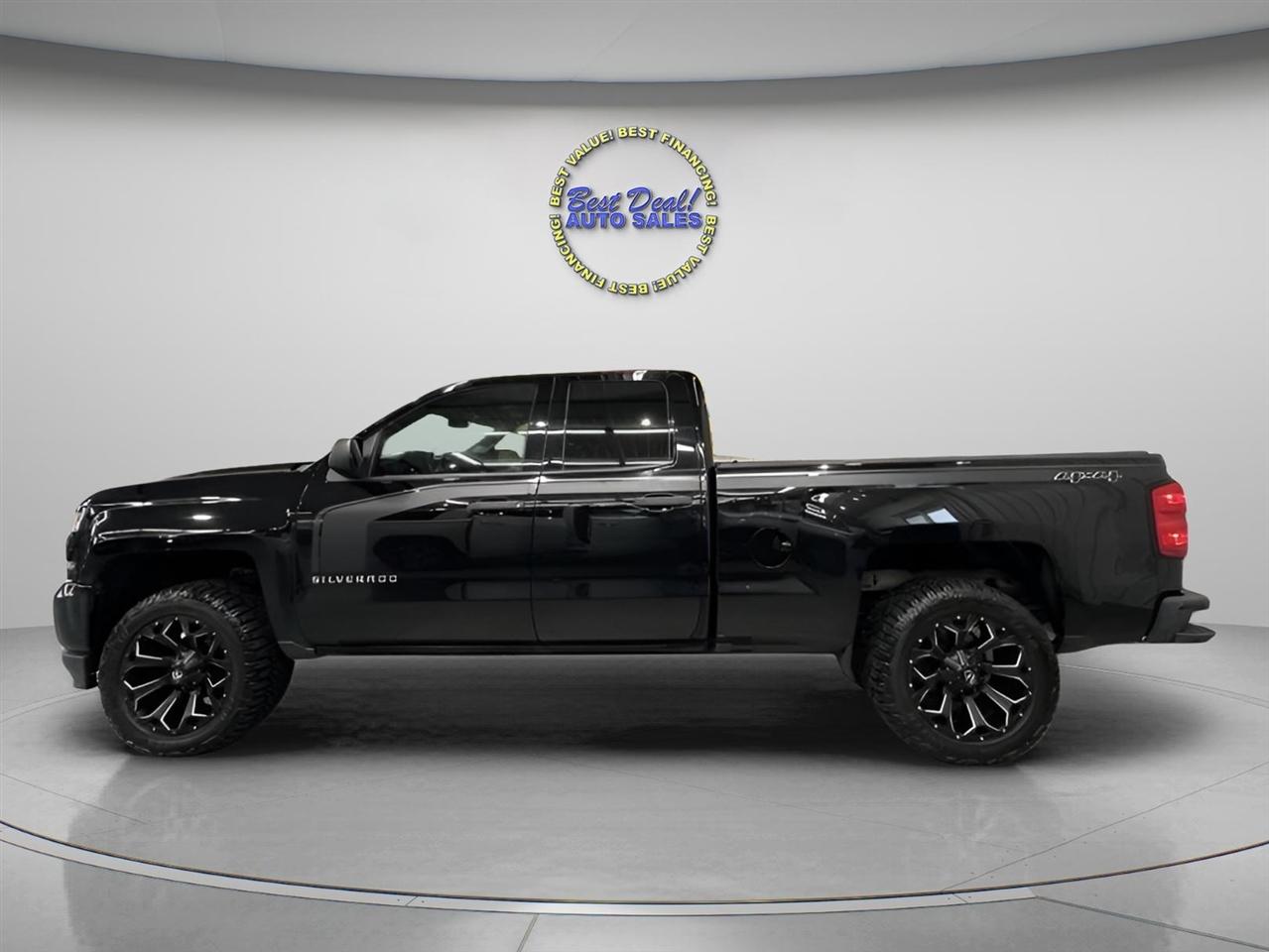 Chevrolet Silverado 1500 Custom Double Cab 4WD 2017