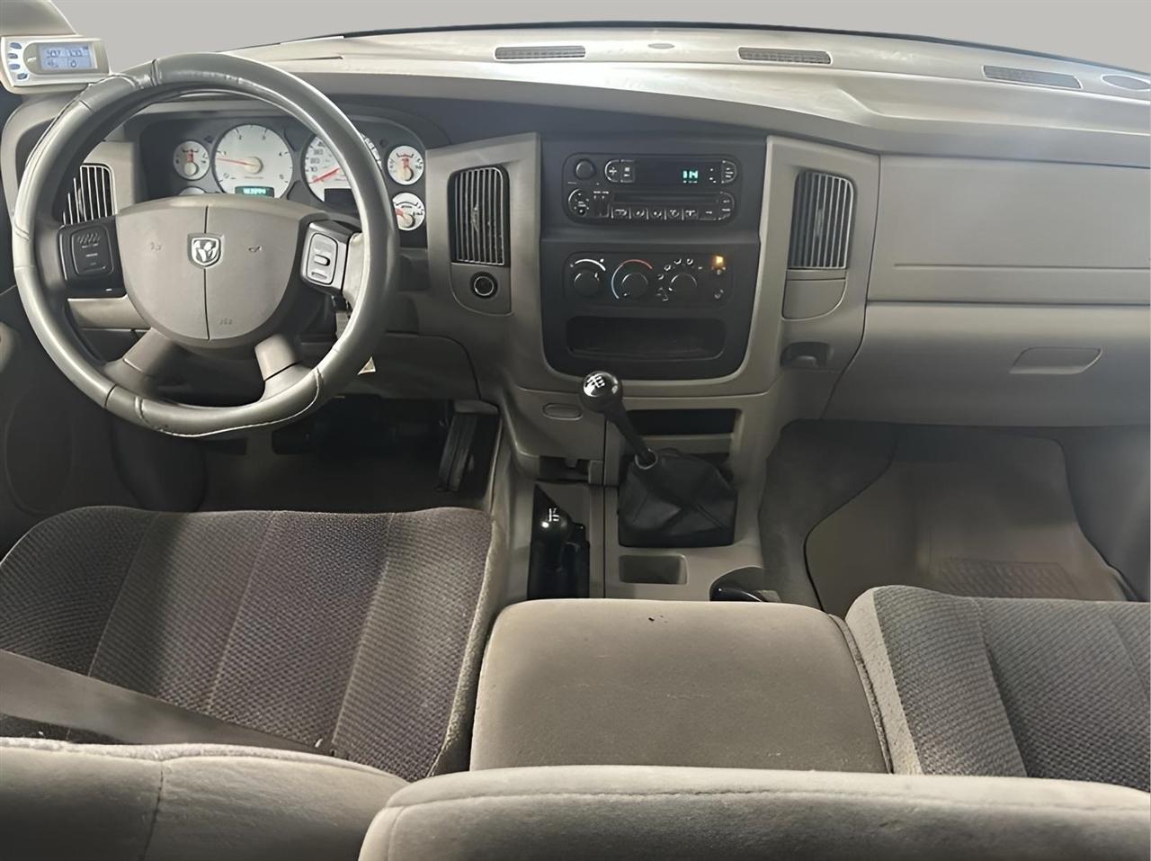 Dodge Ram 2500 SLT Quad Cab Short Bed 4WD 2004