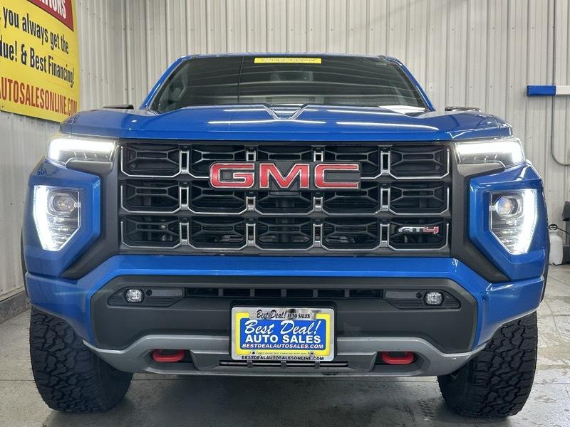 GMC Canyon AT4 Crew Cab 4WD 2023