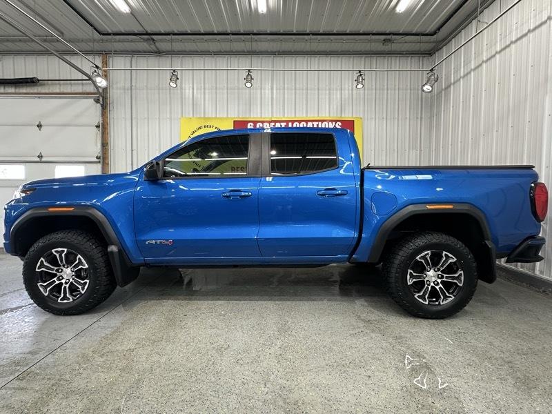 GMC Canyon AT4 Crew Cab 4WD 2023