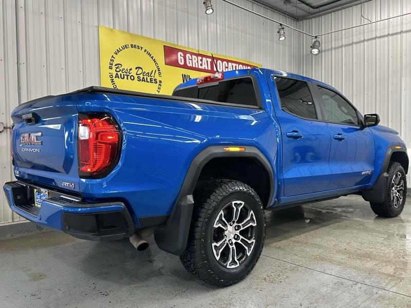 GMC Canyon AT4 Crew Cab 4WD 2023