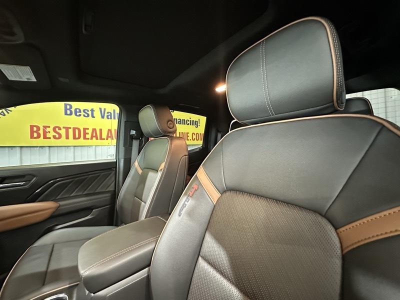 GMC Canyon AT4 Crew Cab 4WD 2023