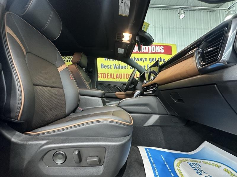 GMC Canyon AT4 Crew Cab 4WD 2023