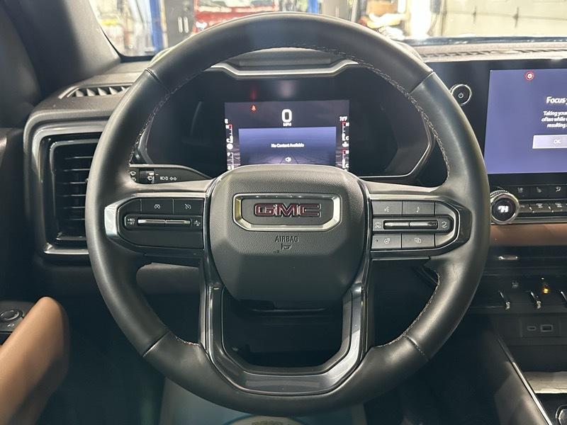 GMC Canyon AT4 Crew Cab 4WD 2023