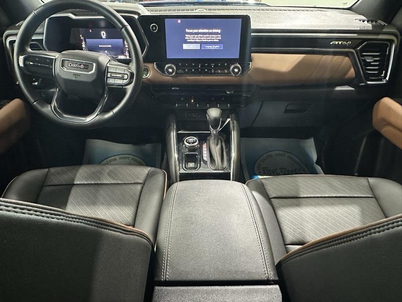 GMC Canyon AT4 Crew Cab 4WD 2023