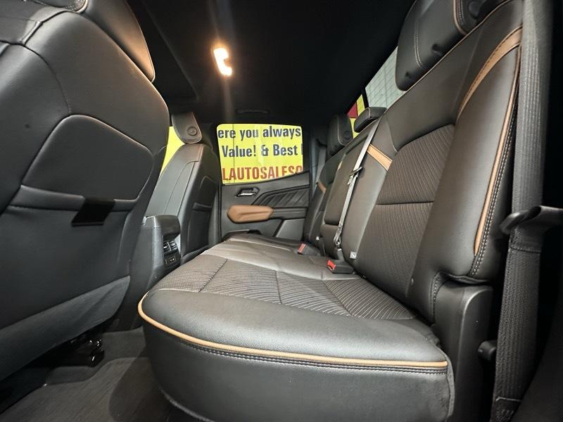 GMC Canyon AT4 Crew Cab 4WD 2023