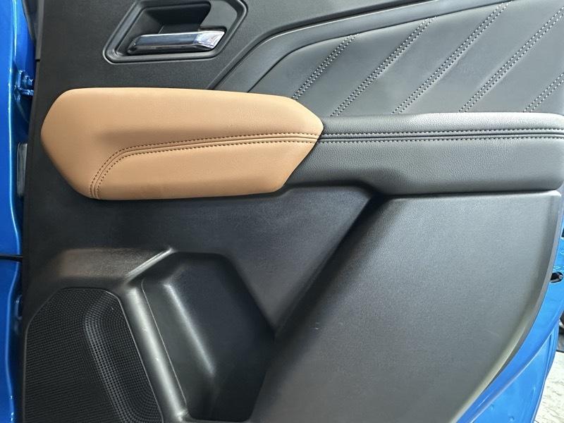 GMC Canyon AT4 Crew Cab 4WD 2023