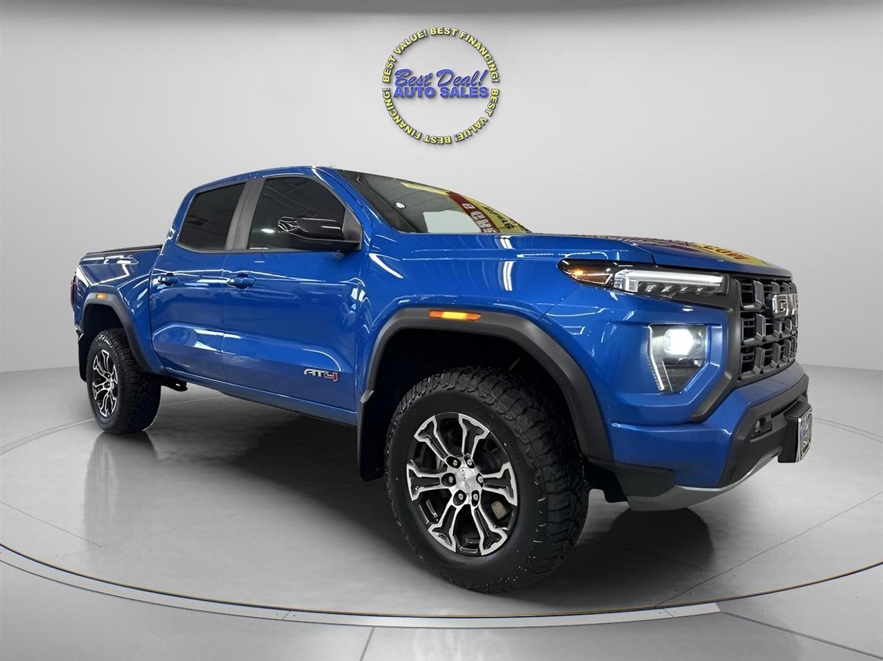 GMC Canyon AT4 Crew Cab 4WD 2023