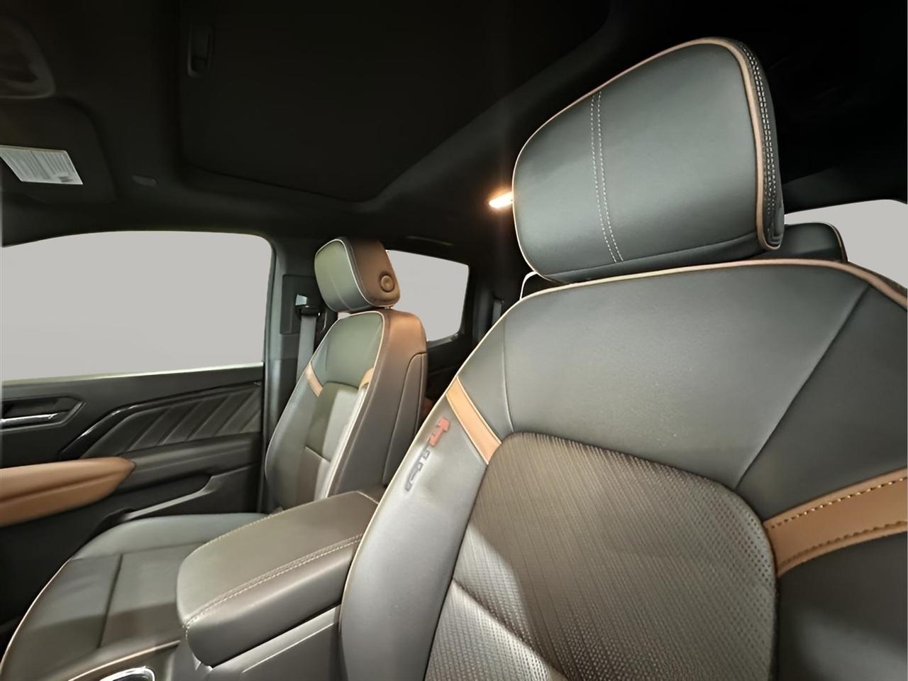 GMC Canyon AT4 Crew Cab 4WD 2023