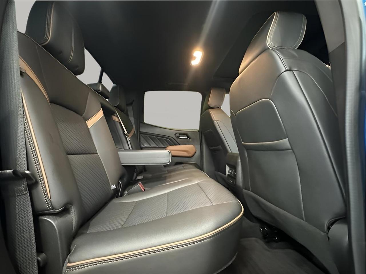 GMC Canyon AT4 Crew Cab 4WD 2023