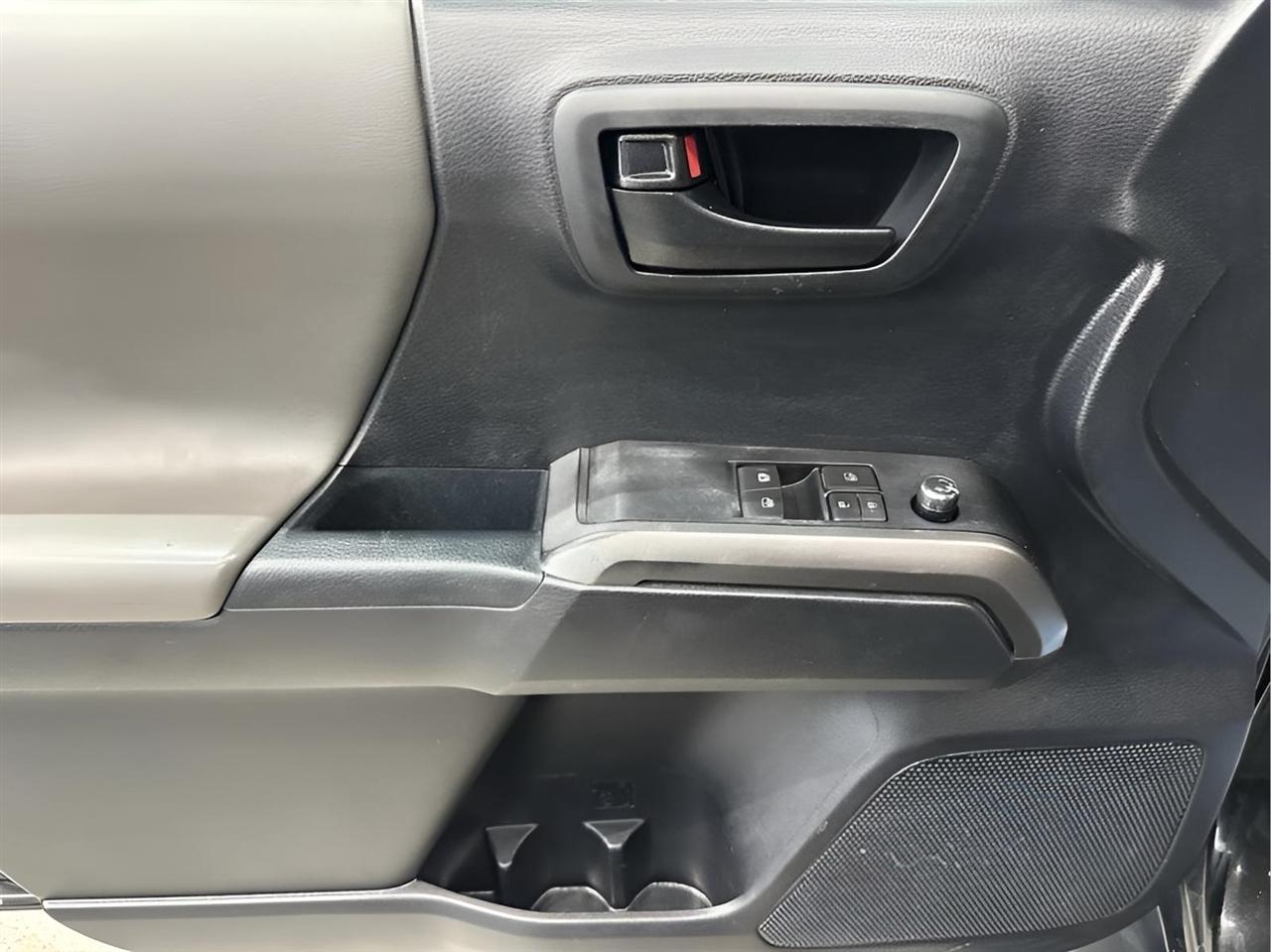Toyota Tacoma  2018