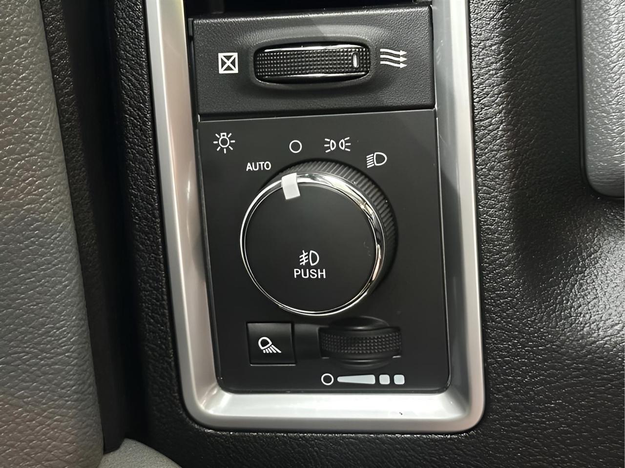 RAM 1500  2020