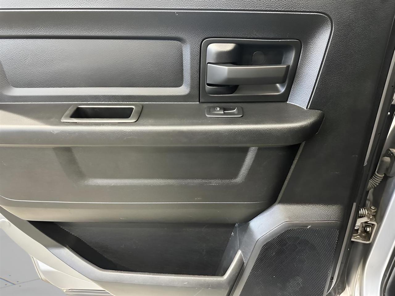 RAM 2500 Tradesman Crew Cab SWB 4WD 2023