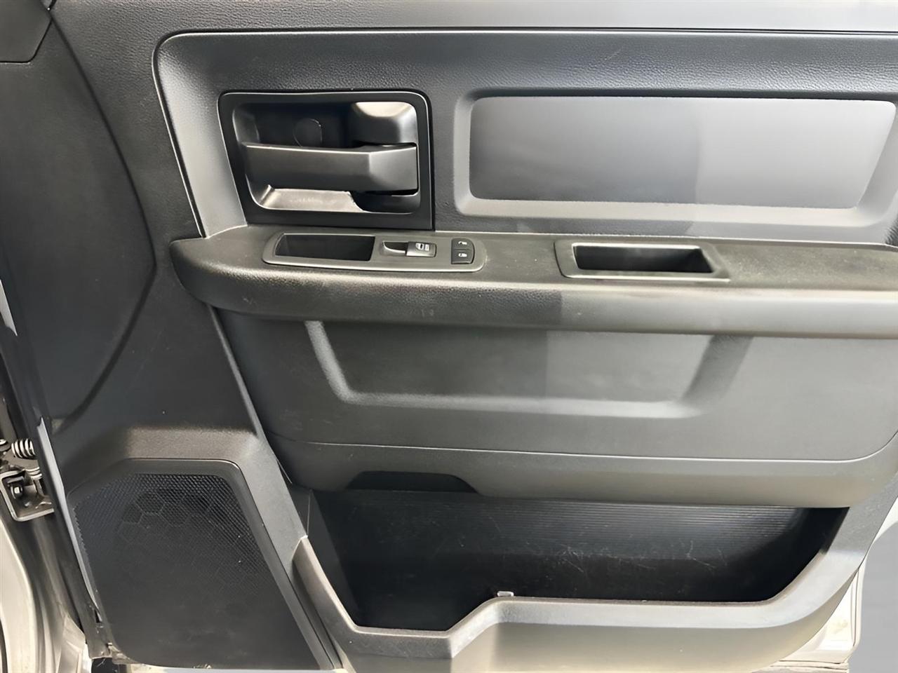 RAM 2500 Tradesman Crew Cab SWB 4WD 2023
