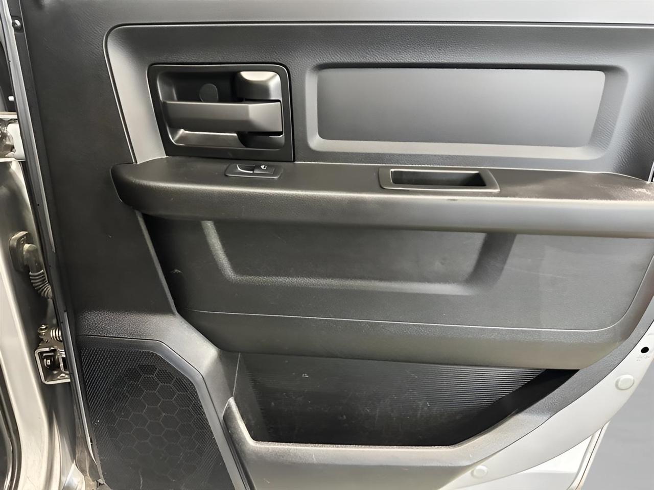 RAM 2500 Tradesman Crew Cab SWB 4WD 2023