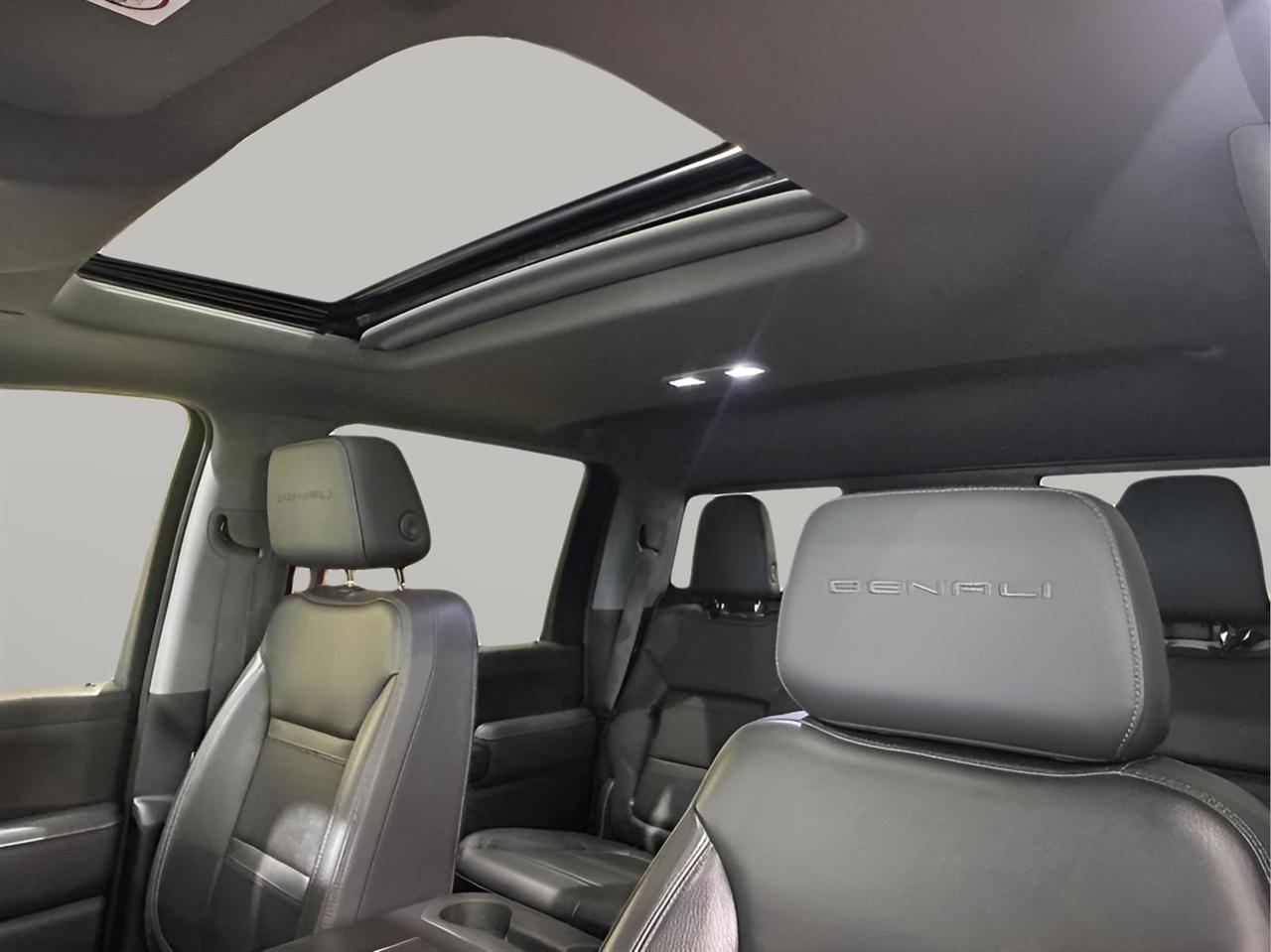 GMC Sierra 2500HD Denali Crew Cab 4WD 2020