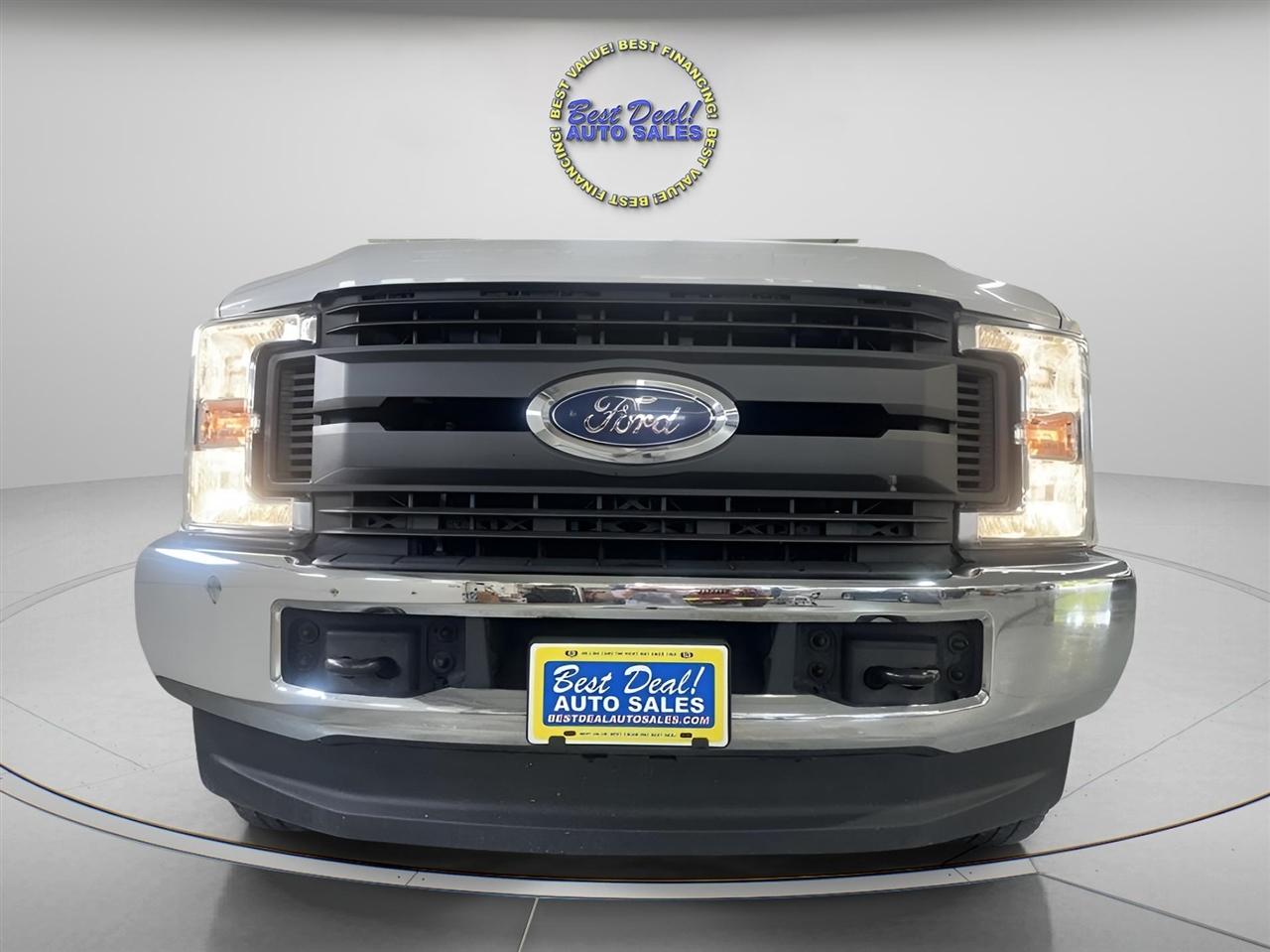Ford F-250 SD XL SuperCab Long Bed 4WD 2018