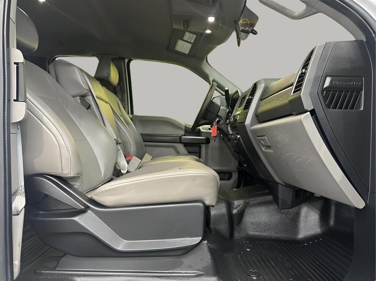 Ford F-250 SD XL SuperCab Long Bed 4WD 2018
